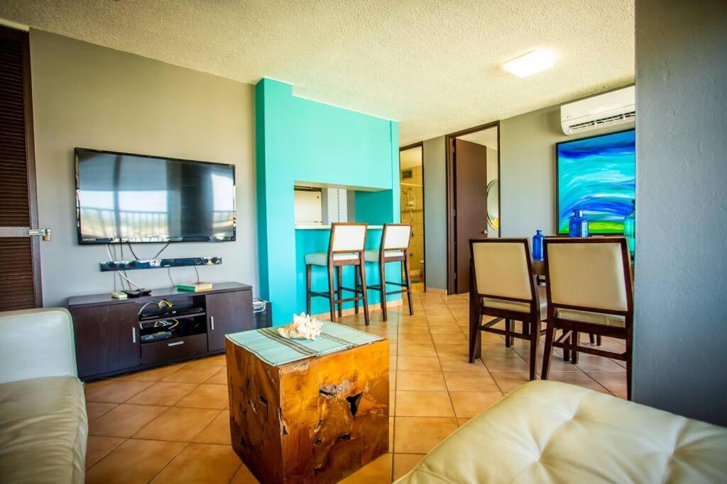 Enchanted Jewel 39 Beachfront Pool ルキリョ エクステリア 写真